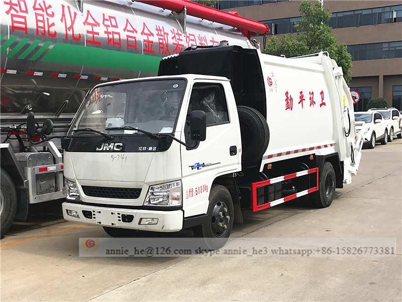 JMC 6000L refuse collector