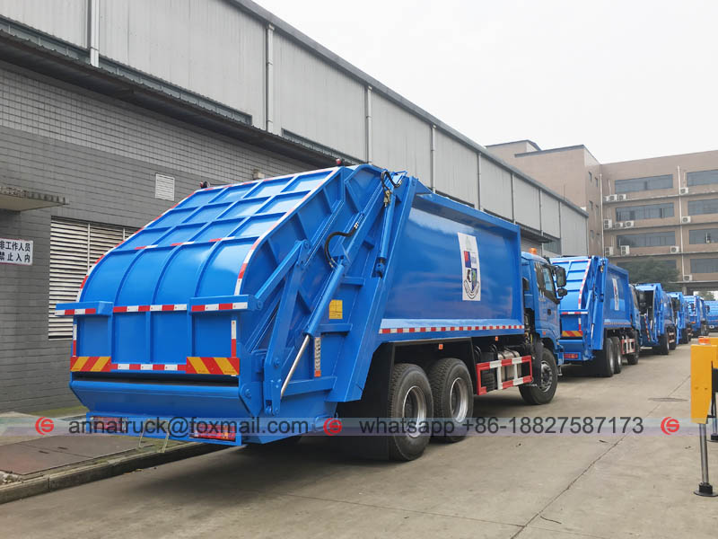 Dustpan Type of Garbage Compacting Truck