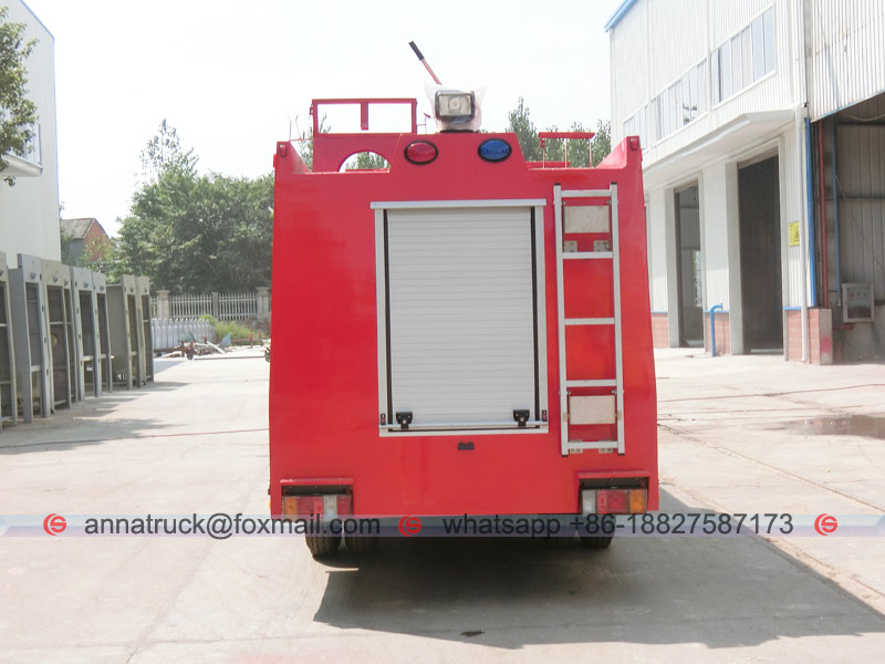 2,000 Liters Fire Engine ISUZU - Back
