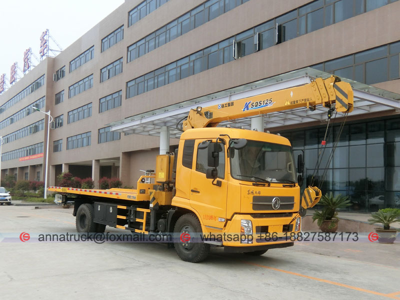 Road wrecker with crane-2