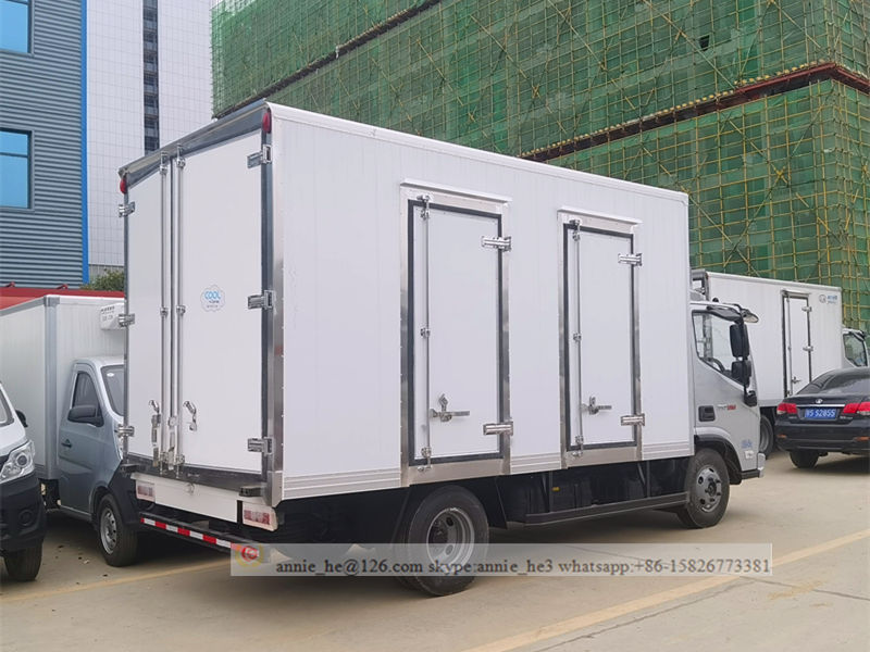 Sell refrigerated lorry