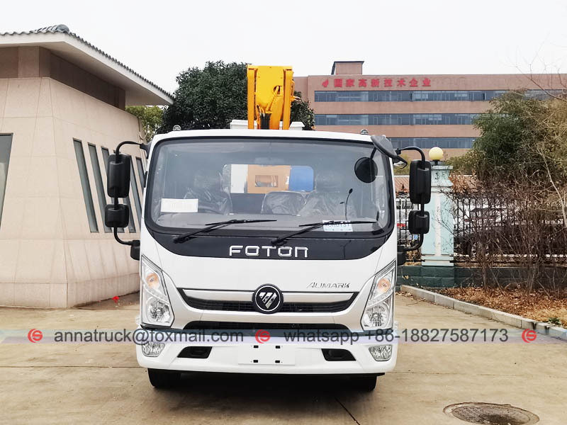 Right hand drive aerial plaftorm truck