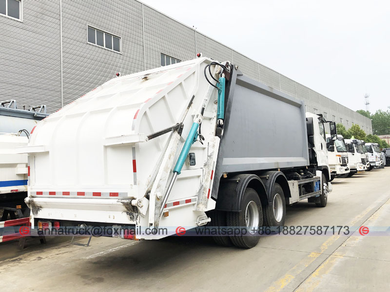 Dustpan Waster Compactor Truck