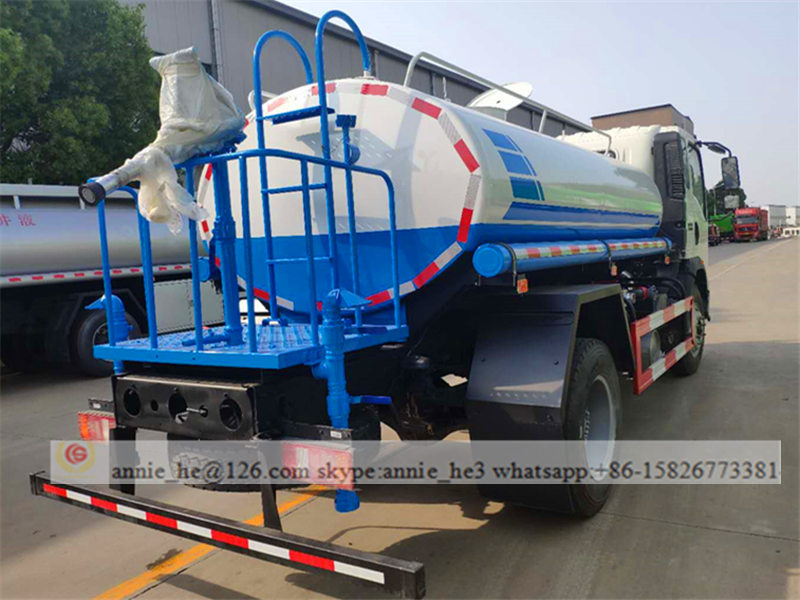 5,000L Howo water sprayer
