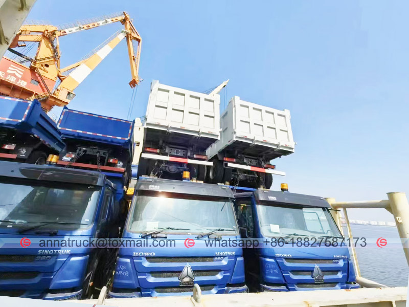 Heavy duty dump trucks