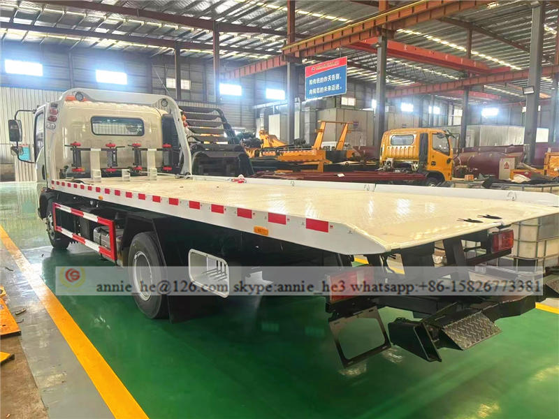 Wrecker truck