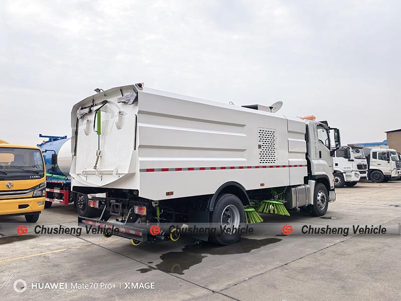 ISUZU FVR 12cbm Road Sweeping Truck