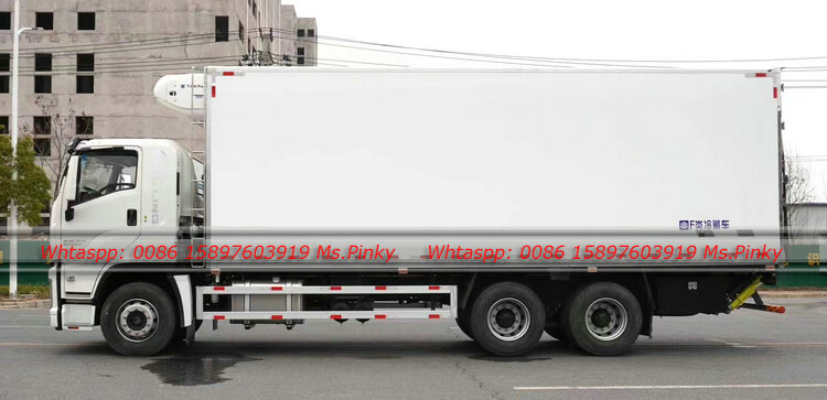 ISUZU GIGA Mobile Refrigerated Truck