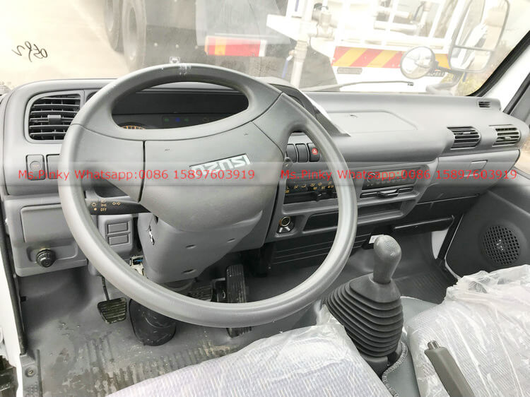 Small ISUZU Fuel Tank Truck