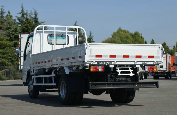Single Row 100P Cargo Truck
