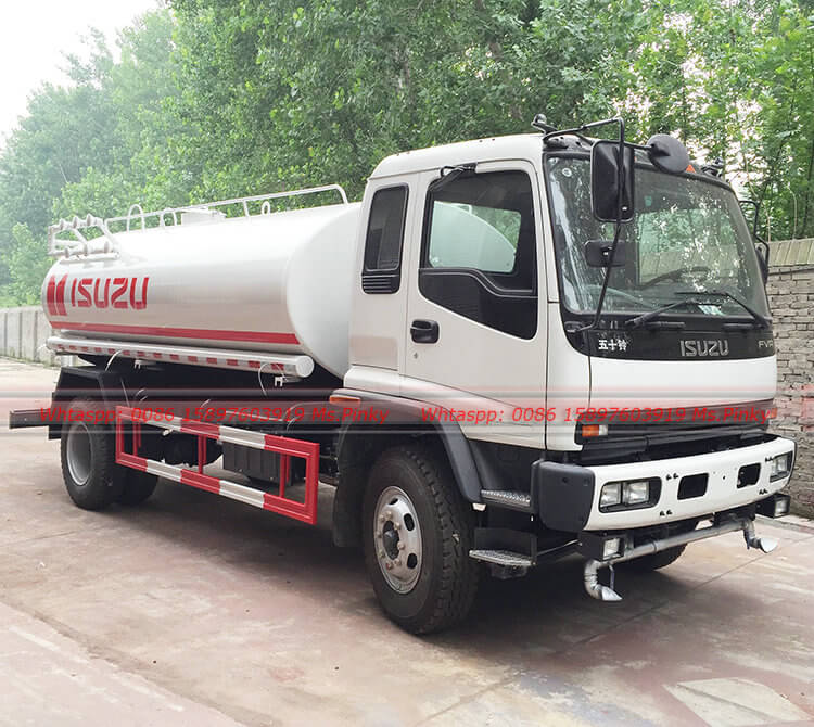 ISUZU FVR 240HP Water Truck Arrived Bolivia and produced so much favourable comment by Local Customers