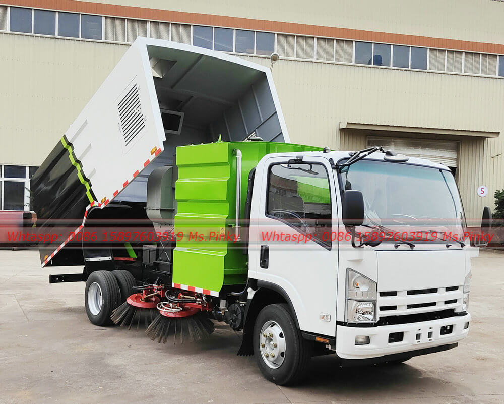 ISUZU road cleaning truck