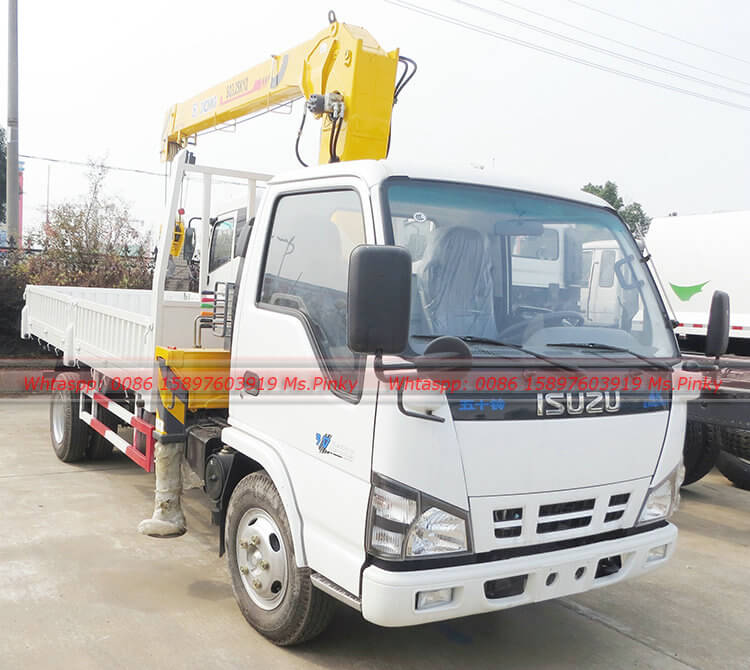 Small 600P ISUZU Truck With Crane XCMG Brand
