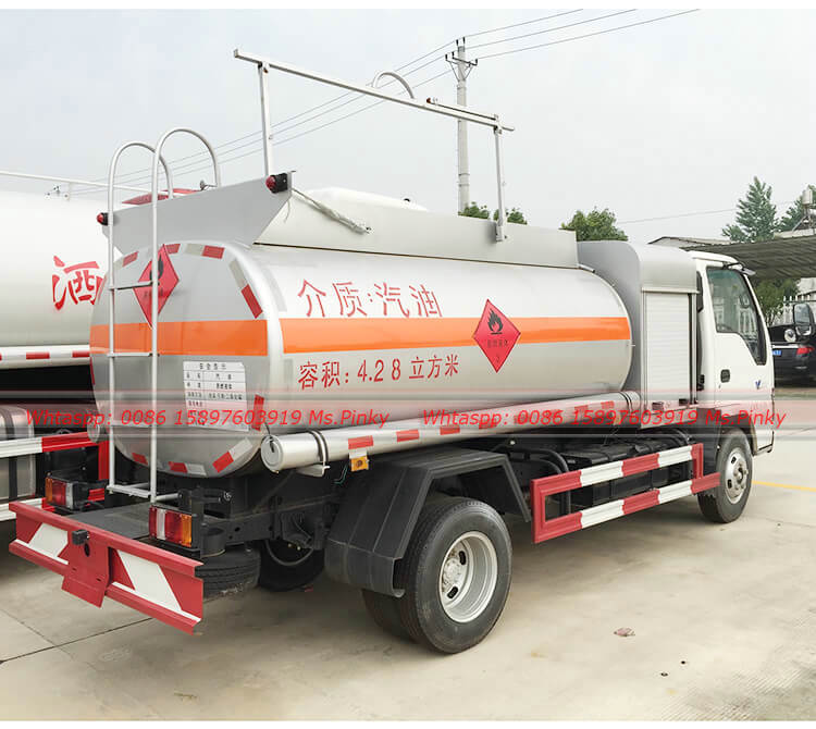 ISUZU 600P Oil Boswer 5000Liters