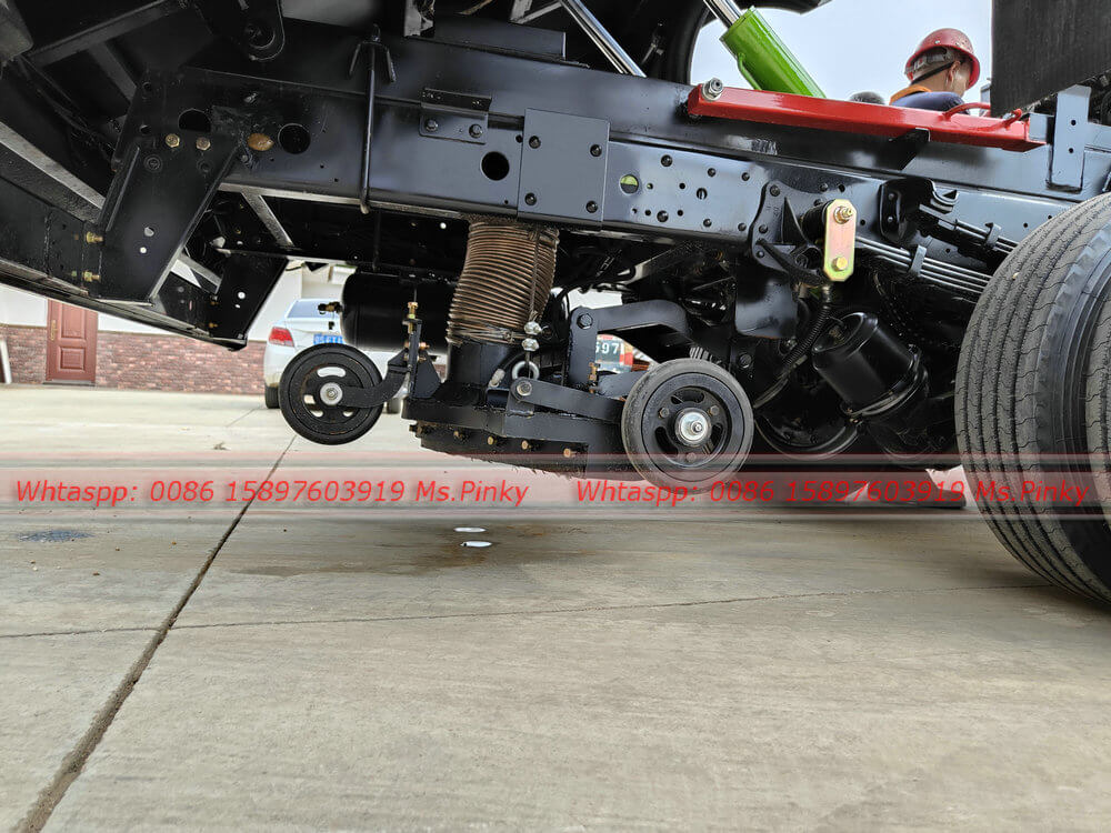 Rear suction cup for ISUZU Road Sweeper