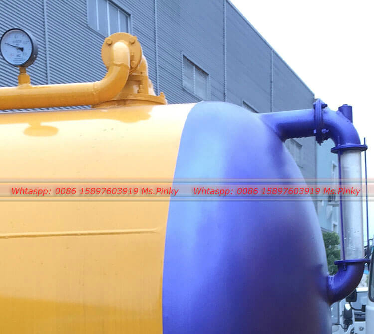 Combined Sewer Cleaning Vehicle 