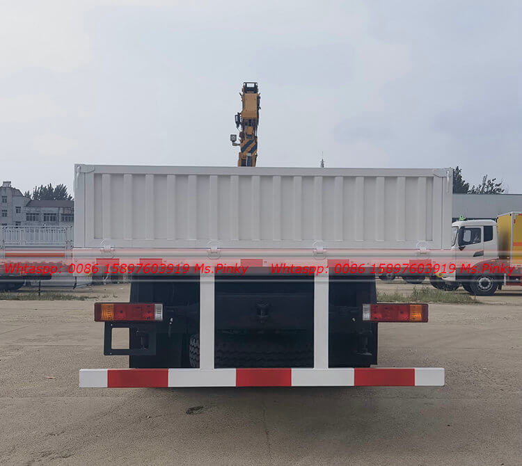 6x4 Shacman Truck With Crane