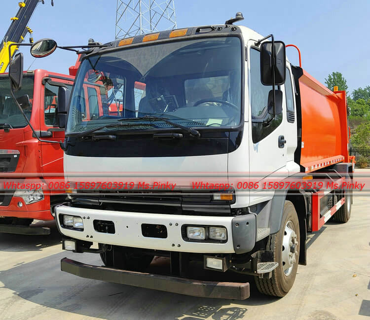 ISUZU FVR Compactor Garbage Truck 