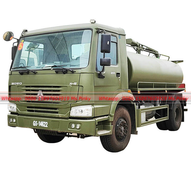 HOWO 4X4 Vacuum Fecal Suction Truck