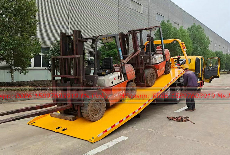 ISUZU Road Wrecker Truck