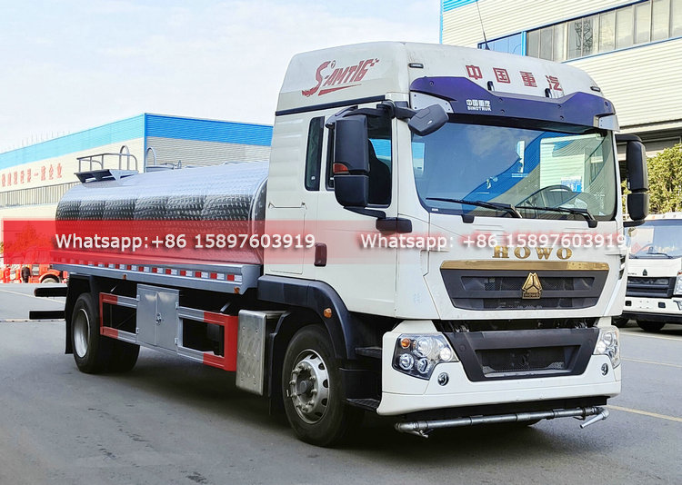 HOWO Water Spraying Truck