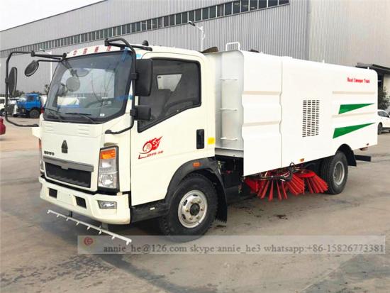 Road cleaning truck 4*2 HOWO