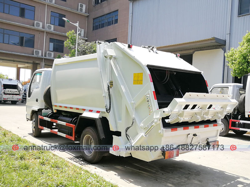 4cbm ISUZU Compressed Garbage Truck