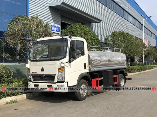 HOWO 5000 Liters Stainless Steel Potable Water and Palm Oil Transport Truck