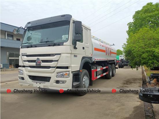 25,000 Liters SINOTRUK HOWO Fuel Tanker Truck